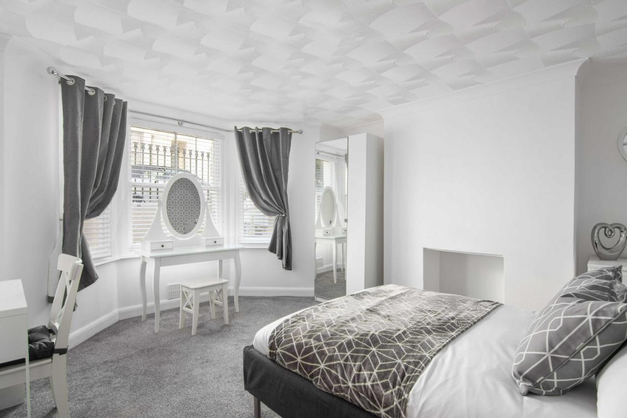 The Roost Group - Stylish Apartments Gravesend Eksteriør billede