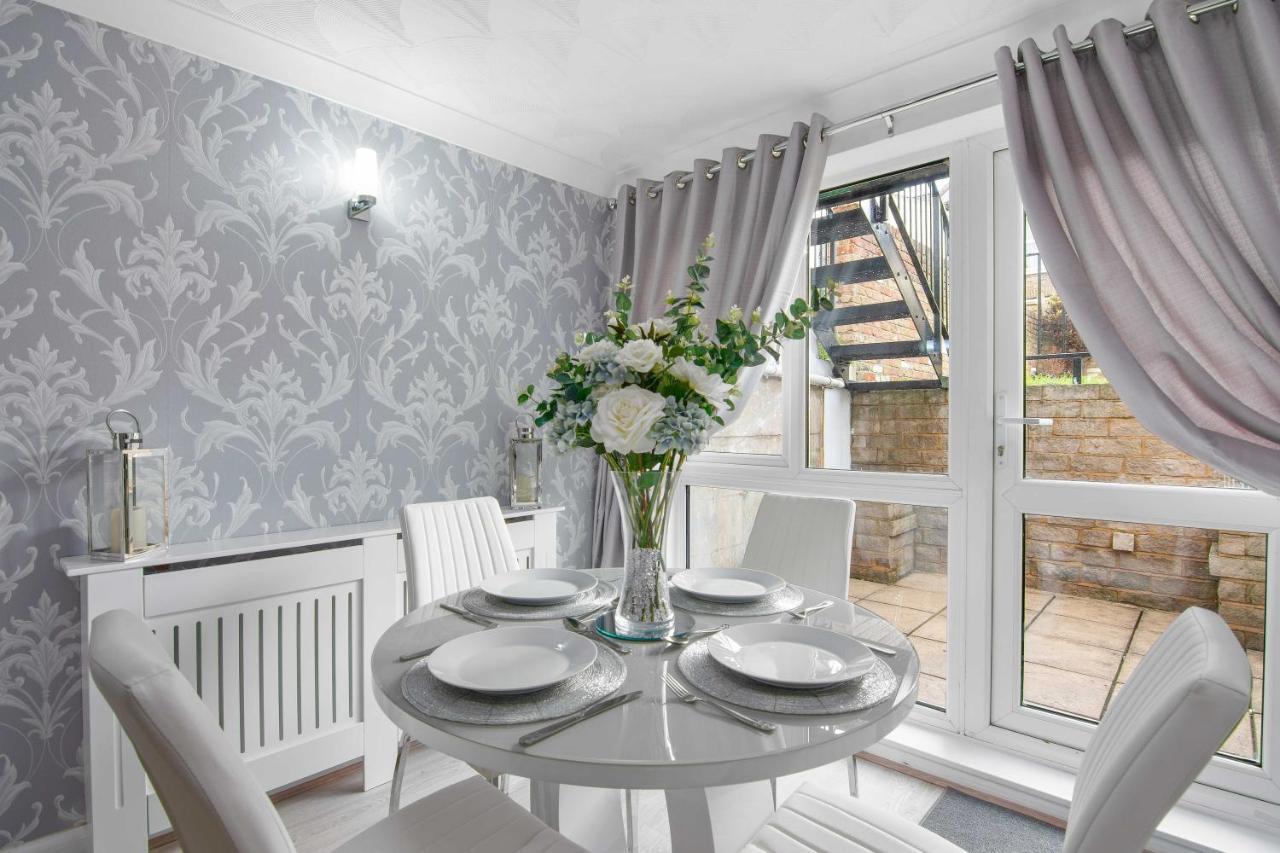 The Roost Group - Stylish Apartments Gravesend Eksteriør billede